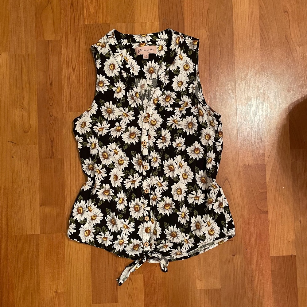 Philosophy Daisy Print Tie Front Sleeveless Top